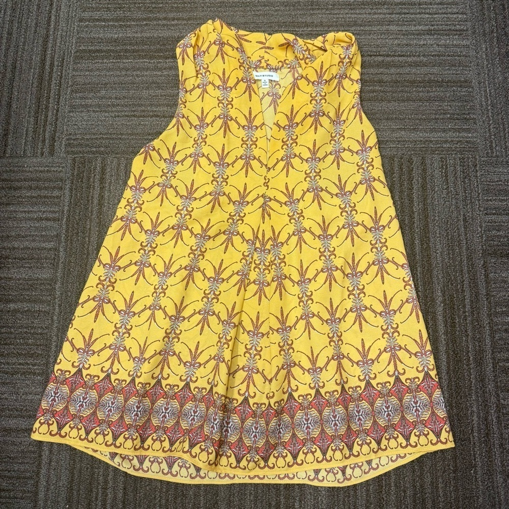 Max Studio Yellow and Burgundy Floral Patterned Tank Top Blouse V Neck